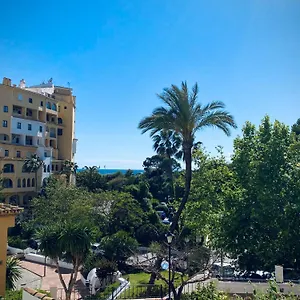 Luminoso En Cabopino Marbella